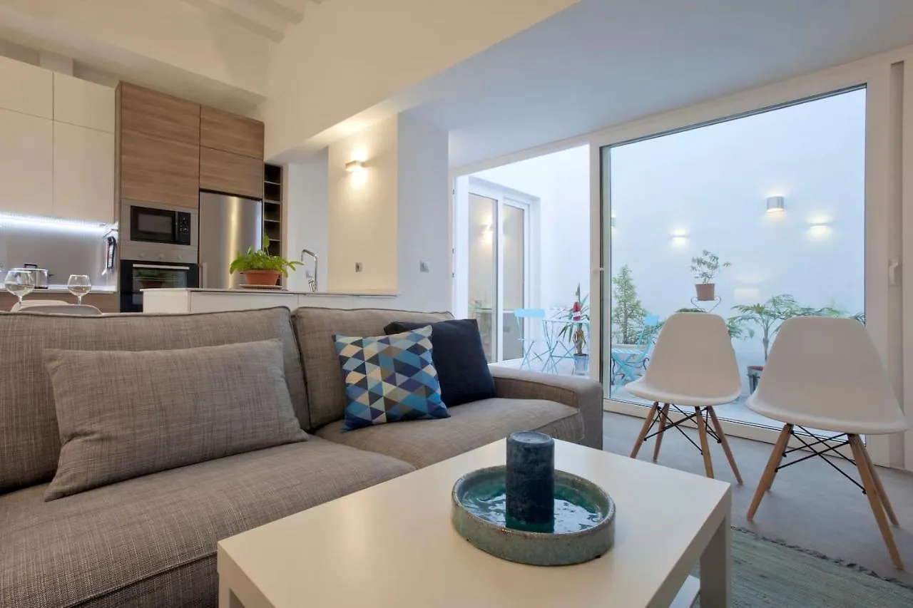 Gatu Villa Alameda, 