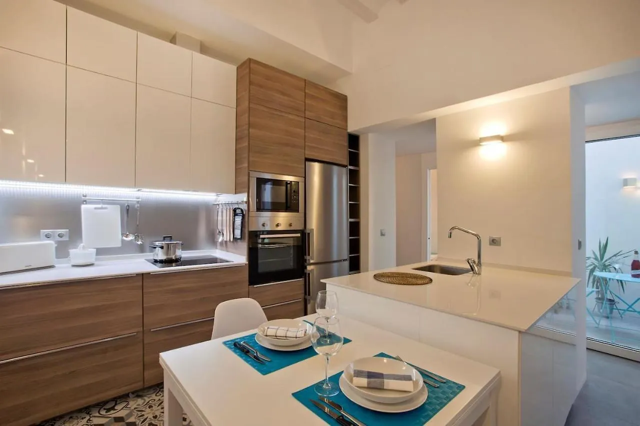 Gatu Villa Alameda, 