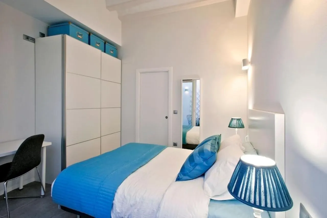 Gatu Villa Alameda, 